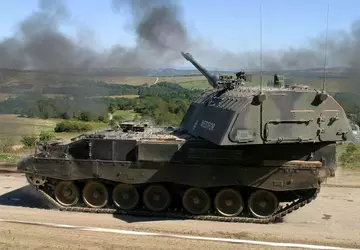 Die Ukraine erhält sechs 155-mm-Selbstfahrlafetten Panzerhaubitze ...