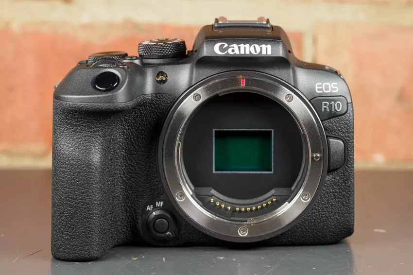 Canon EOS R10 erschwingliche DSLR-Kamera