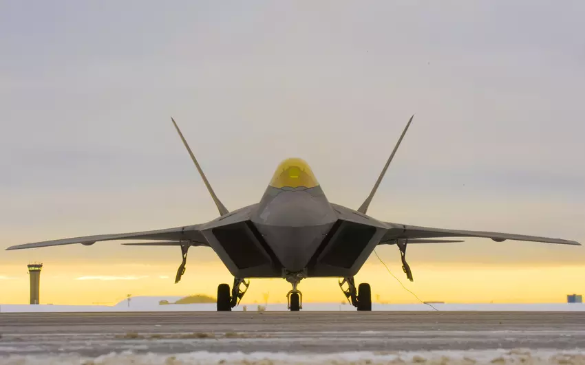 Der F-22 Raptor feiert seinen 25. Geburtstag, das erste Kampfflugzeug der fünften Generation, dessen Entwicklung und Produktion 66,7 Milliarden Dollar gekostet hat