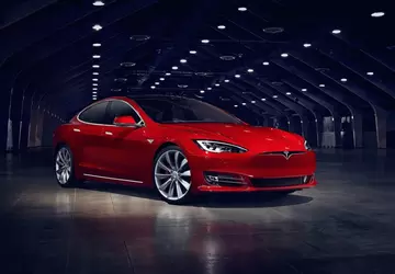 Musk kündigte an, dass Tesla Model ...