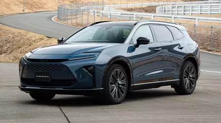 Toyota hat in Japan den Crown Estate Kombi mit einem geräumigen Kofferraum und einem sparsamen Hybridantrieb vorgestellt