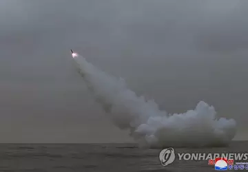 Nordkorea startet zwei strategische Raketen vom ...
