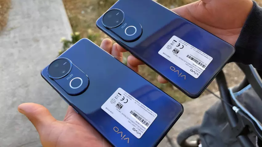 Das Vivo V50 Smartphone ist auf echten Fotos aufgetaucht, die seine wirklichen Spezifikationen zeigen