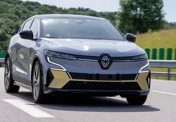 Renault bereitet die Rückkehr des Verbrennungsmotors ...