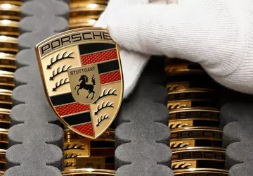 Rückkehr zu Verbrennungsmotoren: Porsche verlangsamt die ...