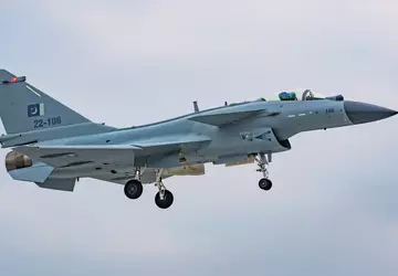 Pakistan erhält zweites Los chinesischer J-10C-Kampfflugzeuge ...