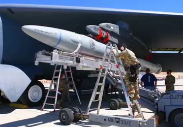 Der Atombomber B-52H Stratofortress hat nach ...