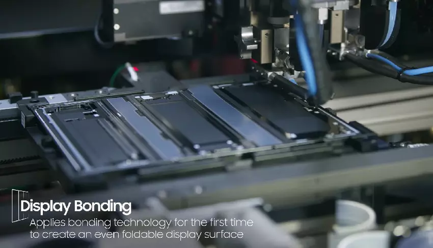 Galaxy Z TriFold Smartphone-Montageprozess