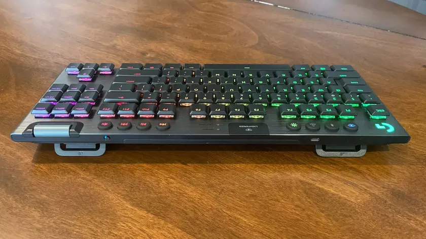 Logitech G915 TKL lautlose mechanische Tastatur