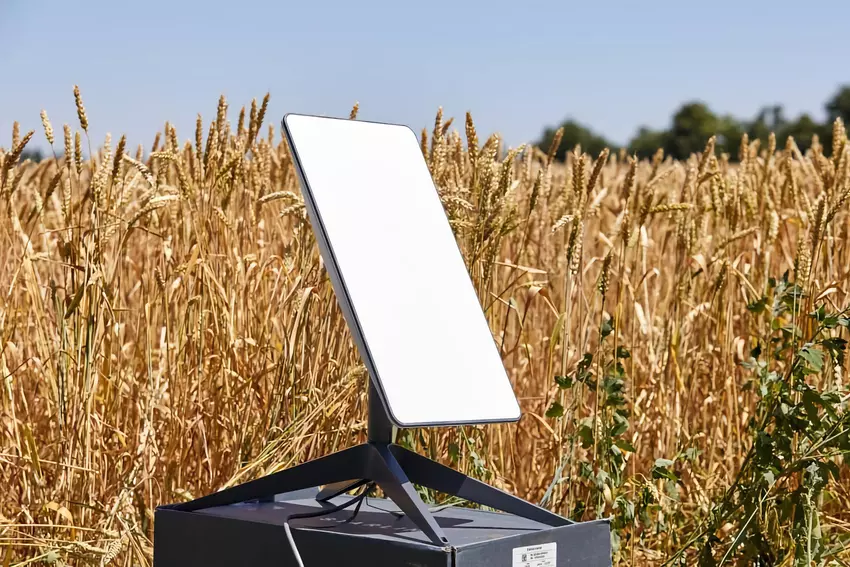 Polen übergibt der Ukraine 5000 Terminals des Satelliten Internet Starlink