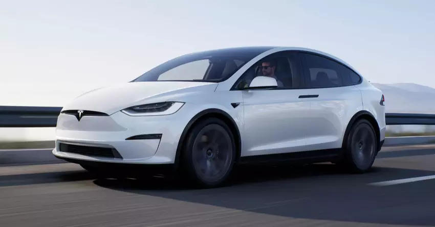Tesla ruft mehr als 40.000 Model S und Model X aufgrund von Problemen mit dem Lenkrad zurück