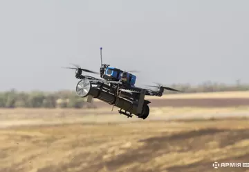 Ukrainische FPV-Drohne zerstört zum ersten Mal ...