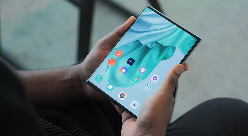 Doppelbildschirme, Snapdragon 888-Prozessor und 50-MP-Triple-Kamera: Die Spezifikationen für faltbare OPPO-Smartphones erschienen im Netzwerk