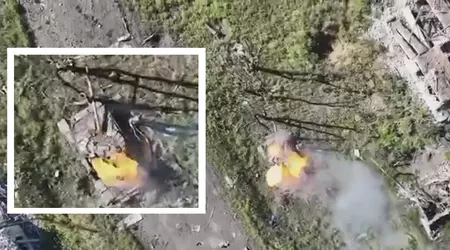Eine ukrainische Drohne zerstörte mit einer einzigen M67-Granate einen modernisierten russischen Panzer des Modells T-72B3 aus dem Jahr 2016 im Wert von mehr als 1 Million Dollar