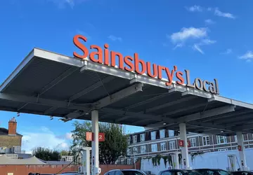 Amazon hilft bei der Eröffnung des ...