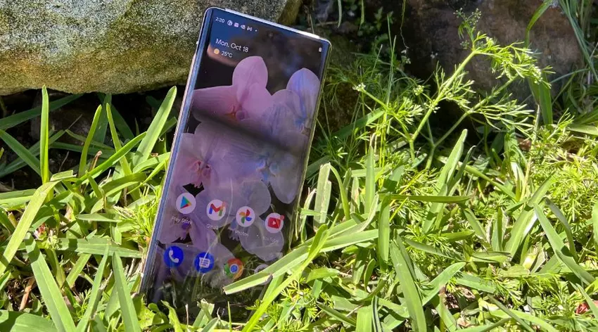 Echte Fotos von Google Pixel 6 und Piexel 6 Pro Stunden vor der Ankündigung