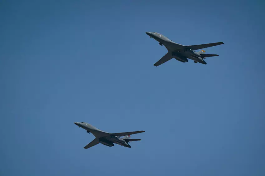 USA stationieren erstmals strategische Überschallbomber vom Typ B-1B Lancer für Übungen in Indien