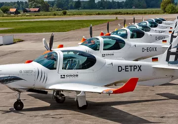 Grob G120TP, Pilatus PC-21, Beechcraft King ...