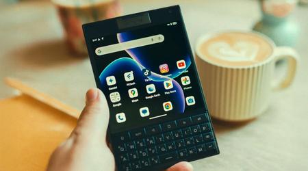 Nostalgie pur: Titan 2 quadratisches Smartphone mit physischer QWERTY-Tastatur, inspiriert von BlackBerry-Klassikern, wird vorgestellt