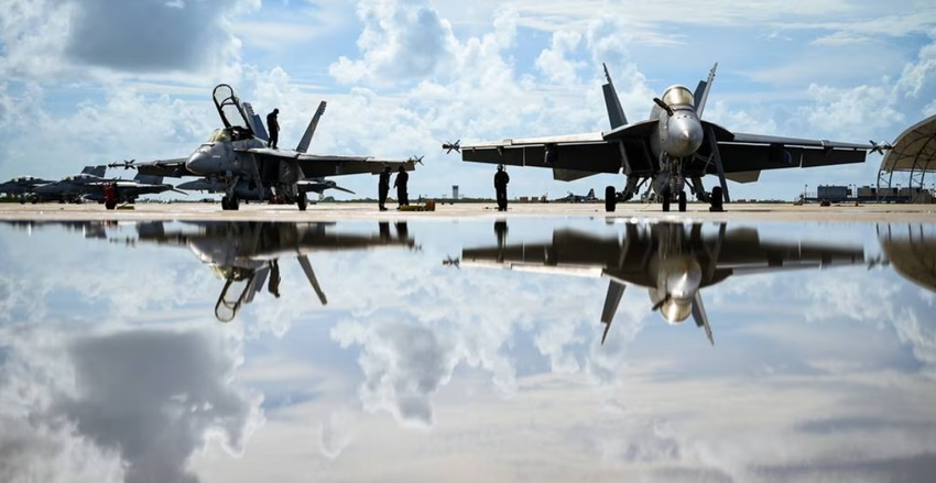 Boeing kündigt an, die Produktion von F/A-18E-F-Kampfflugzeugen einzustellen - Kapazitäten werden auf F-15EX, T-7A und MQ-25-Drohnenkomponenten umgeschichtet