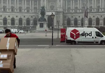 DPD-Chatbot flucht und kritisiert Unternehmen nach ...