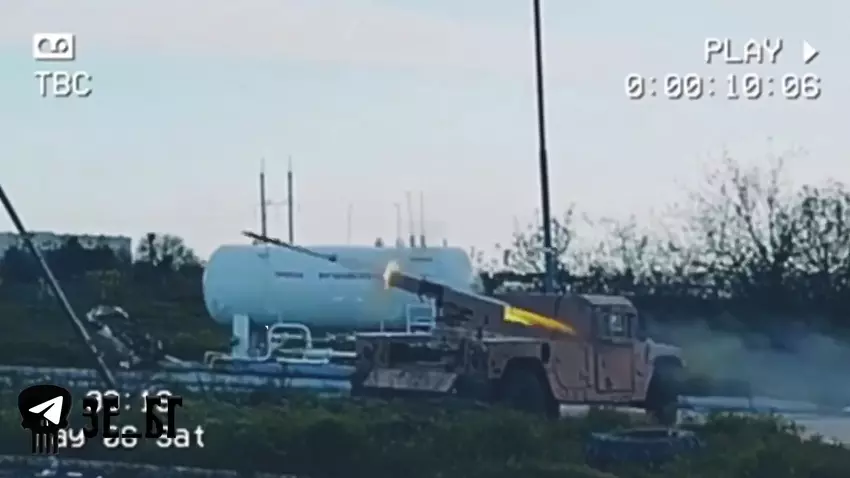 AFU zeigt den Einsatz von HMMWV-basierten APKWS mit Hydra 70-Laserlenkwaffen