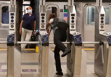 New Yorker U-Bahn nutzt künstliche Intelligenz ...