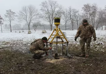 Ukraine entwickelt minenresistentes Schuhwerk für Pioniere