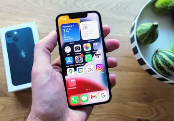 BOE hat heimlich von Apple die ...