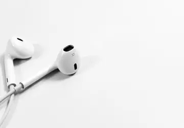 Apple verzichtet endlich auf kabelgebundene EarPods ...