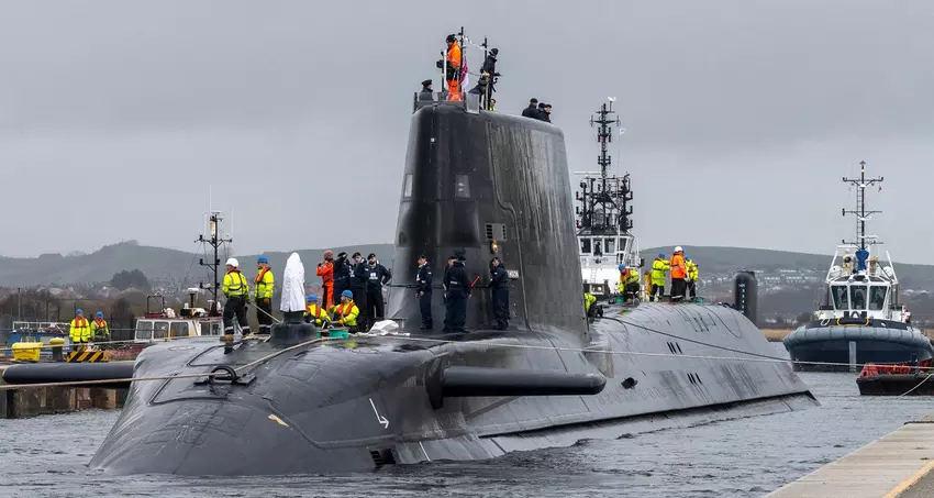 In einer britischen Kneipentoilette gefundene offizielle Dokumente über das 1,63 Milliarden Dollar teure Atom-U-Boot HMS Anson der Royal Navy