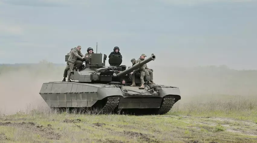Seltene Fotos zeigen den neuesten ukrainischen Panzer BM Oplot bei Tests