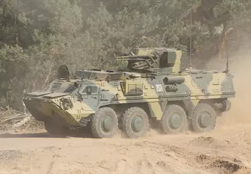 Spektakuläres Video: AFU zeigt BTR-4 "Bucephalus" ...