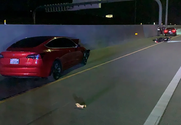 Tesla-Fahrer wegen Tötung eines Motorradfahrers bei ...