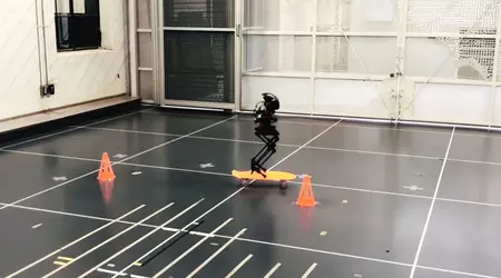 Zweibeiniger Roboter-Drohnen-Hybrid kann laufen, fliegen und Skateboard fahren [Video]