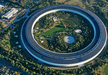 Ehemaliger Apple-Mitarbeiter verursachte 17 Millionen Dollar ...