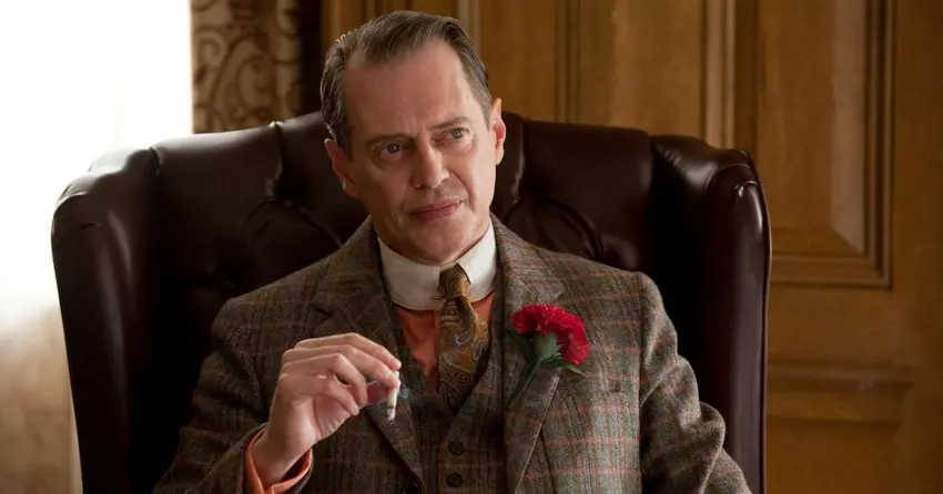 Die Geschichte der dunklen Geheimnisse geht weiter: Steve Buscemi wird der neue Regisseur von Nevermore in der zweiten Staffel von "Wednesday" sein