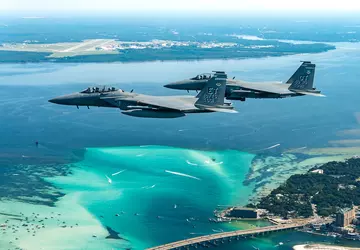 US-Luftwaffe zahlt fast 10 Mrd. Dollar ...