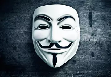 Anonymous hat 15.600 E-Mails einer Baufirma ...