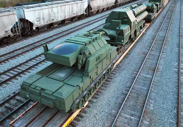 Russische S-300 und Tor-M1 "Flugabwehrraketensysteme" befinden ...