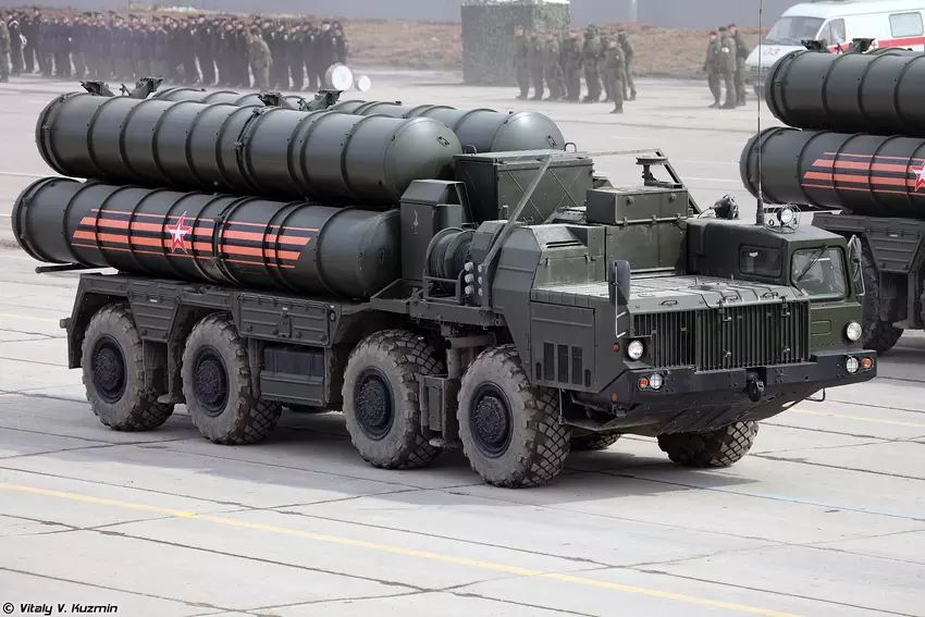 Russlands Luftabwehrsystem S-400 "versagt" im Gefecht, da es auch mit alten westlichen Waffen besiegt werden kann