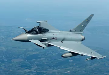 Deutschland hat zwei Eurofighter Typhoon gestartet, ...