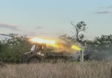 Das ukrainische Militär zeigte in Aktion ...