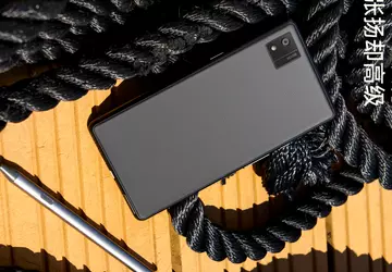 BOOX P6 Pro — ein farbiges ...