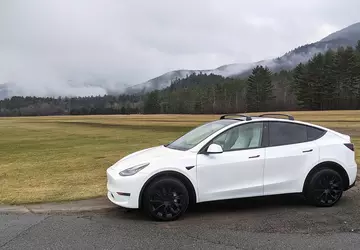 Tesla beginnt mit dem Verkauf der ...