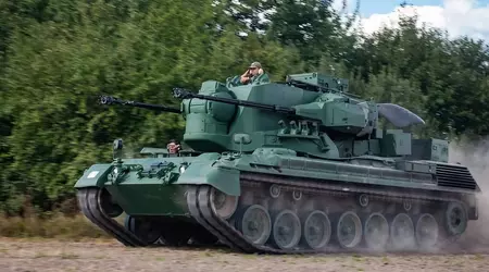 Die AFU zeigte, wie sie mehrere iranische Kamikaze-Drohnen Shahed-136/131 mit Hilfe des Gepard-Flugabwehrpanzers zerstörte