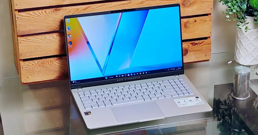 Der König der Blackout-Party: ein Test des ASUS Vivobook S 15 Laptops mit ARM-Prozessor