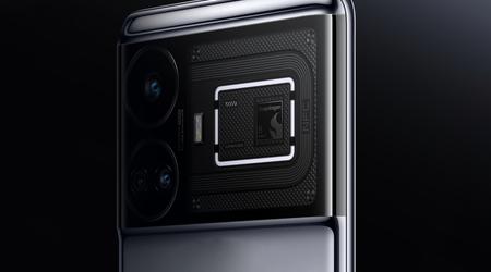 Gebogenes Display, transparente Rückwand und RGB-Hintergrundbeleuchtung: Das realme GT 5 ist in einem offiziellen Video zu sehen