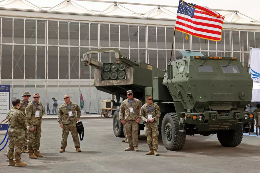 Die USA bereiten ein neues Militärhilfepaket für die Ukraine vor, das Panzerabwehrsysteme vom Typ Javelin sowie Patriot- und HIMARS-Raketen umfassen wird.