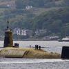 Das atomgetriebene U-Boot der Vanguard-Klasse, das Interkontinentalraketen vom Typ Trident II (D5) an Bord hat, gleicht nach einem längeren Einsatz einem Seeungeheuer.-5